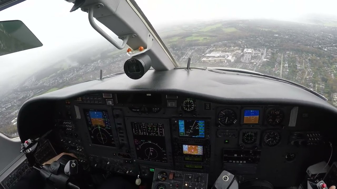 Landing at London-Biggin Hill EGKB