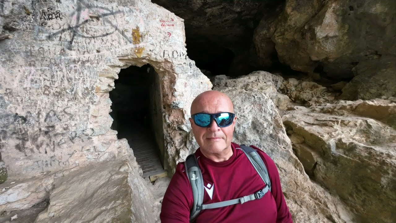 El Camí de la Colònia: Cova de l'Aigua, Cova del Gamell, per El Montgó. 4K 2024-01-01.
