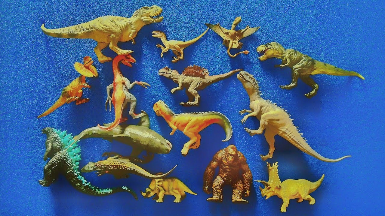 Hunting found dinosaur jurassic world evolution 2 Giganotosaurus velociraptor diliphosaurus