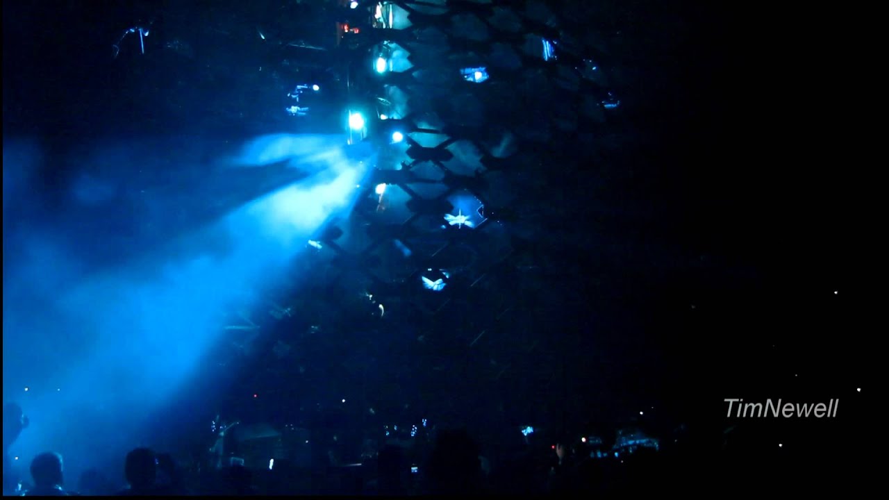 U2 (1080HD) - Zooropa - Denver 2011-05-21 - Invesco Field - 360 Tour