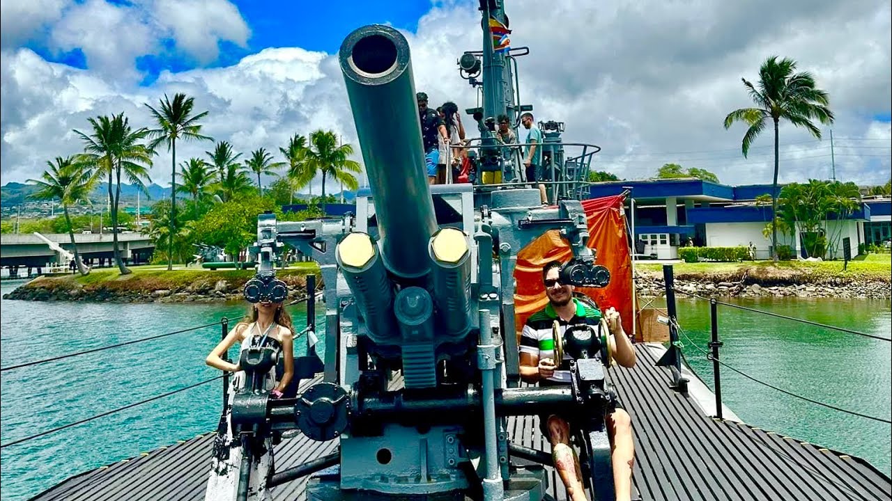 USS BOWFIN SUBMARINE TOUR | PEARL HARBOR HAWAII | SKYE and Family