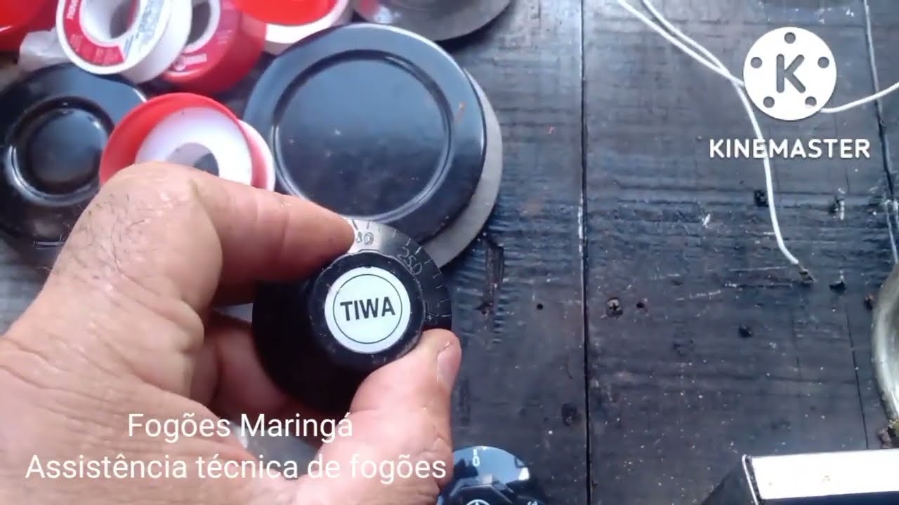 Manutenção de uma fritadeira elétrica com troca de termostato.