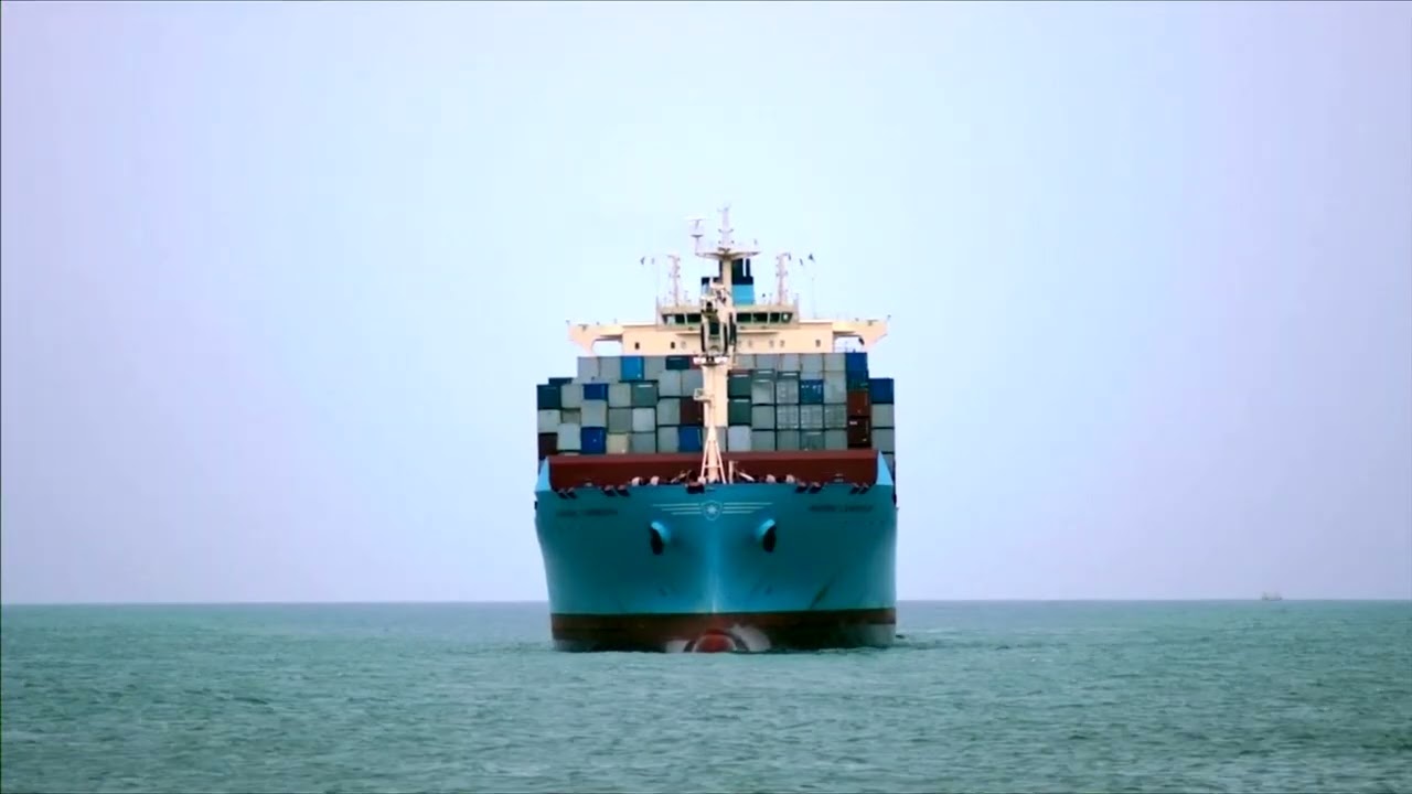 Maersk и Hapag-Lloyd начинают возвращение к торговому маршруту через Суэцкий канал