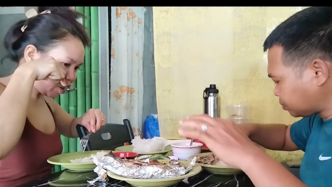 Nag ihaw ng telapia si inday 