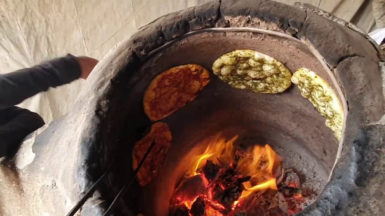 أورينت تصحبكم إلى تنور إدلبي بطقوس شعبية ساحرة