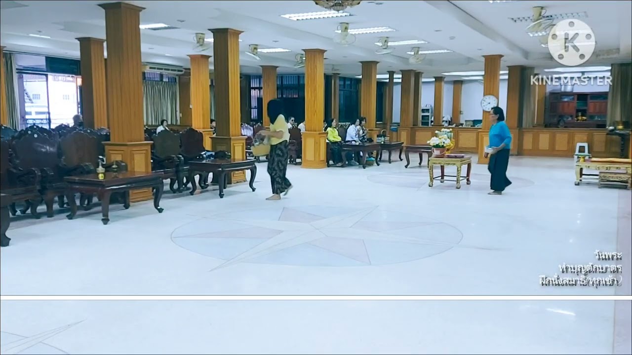 ทำบุญตักบาตร/ฝึกนั่งสมาธิ ( ทุกเช้าวันพระ)