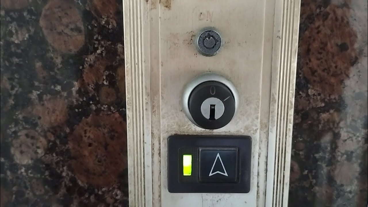 [元日立製] VM Elevator - North Bridge Centre (北橋センター)