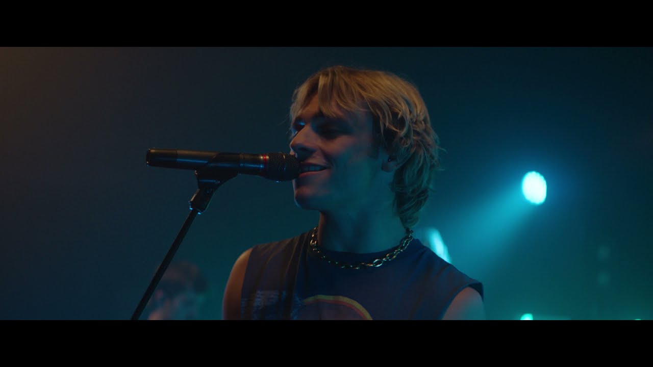 THE DRIVER ERA - Leave Me Feeling Confident (Live)