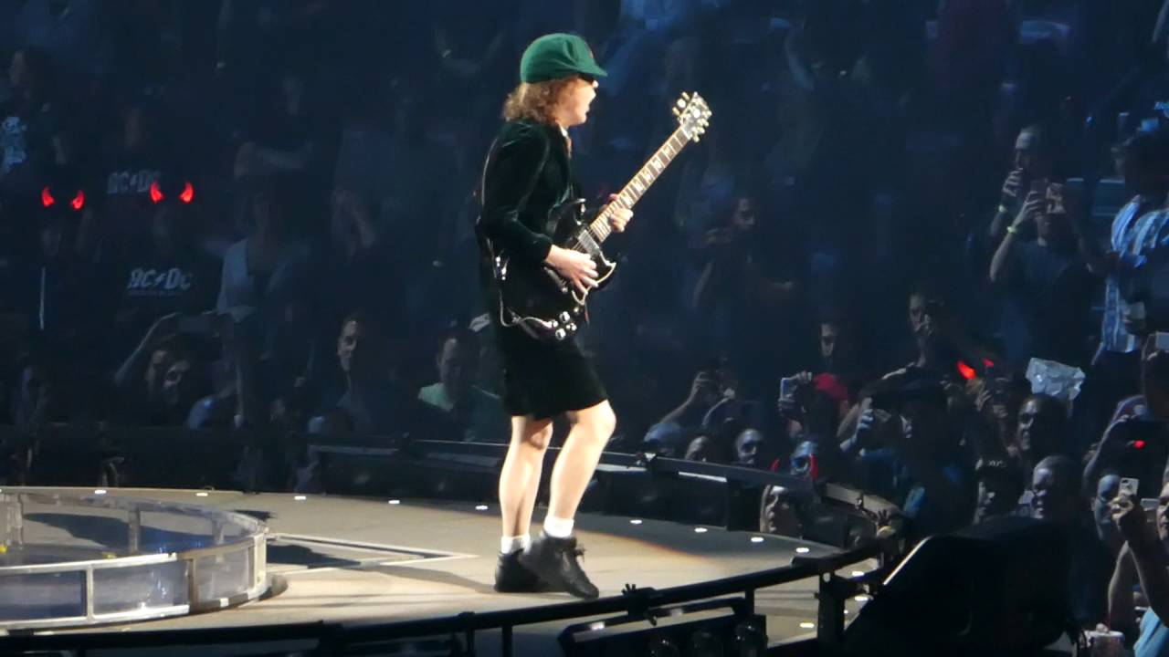 Shoot to Thrill - AC/DC. BB&T Center. Fort Lauderdale, FL. Aug. 30, 2016.