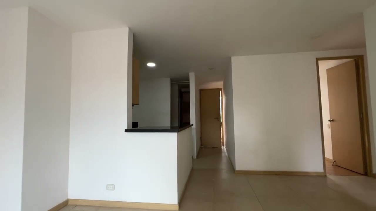 Apartamento con balcón para venta en Conquistadores - 4209529