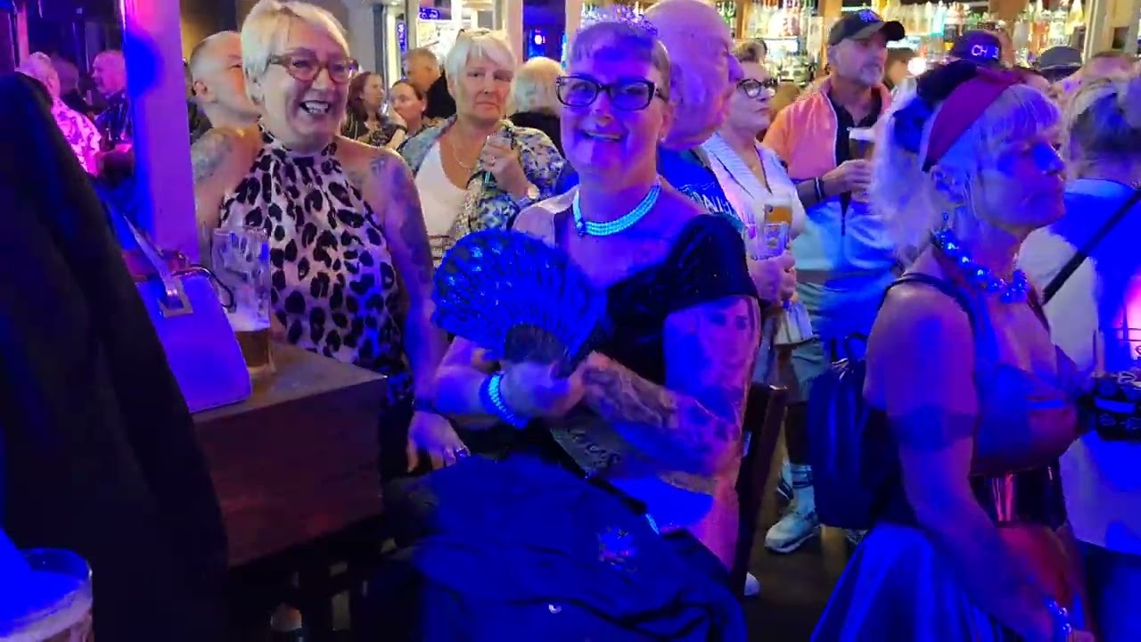 Shoetown boys sings high class baby wellies bar Skegness ted stomp 2025