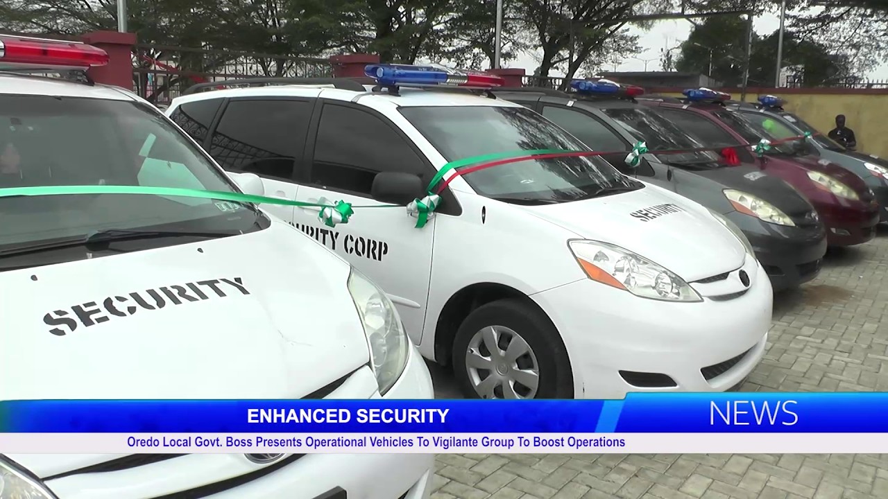 Oredo Local Govt. Boss Presents Operational Vehicles To Vigilante Group To Boost Operations