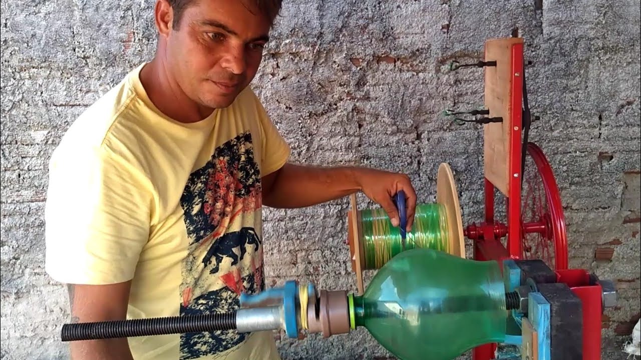 Desfiador que se ajusta a qualquer garrafa pet