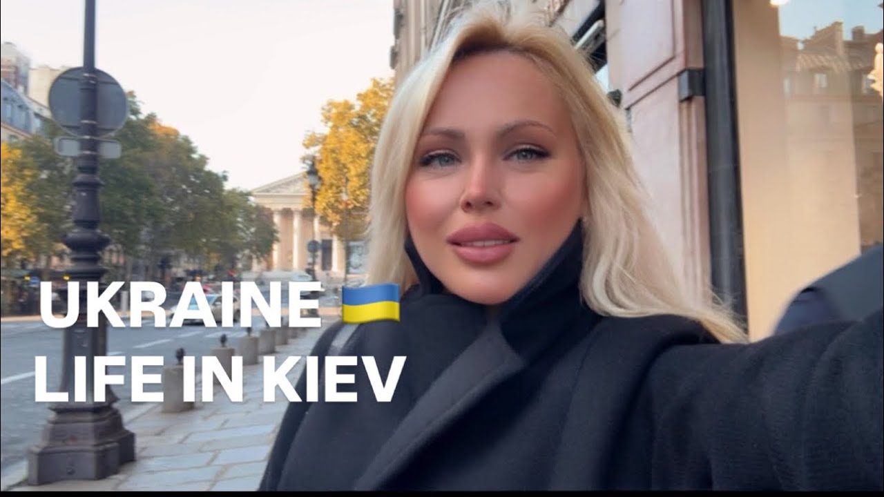 Ukraine 🇺🇦Life in Kiev. The Streets of Paris, France. Streets Scenes.