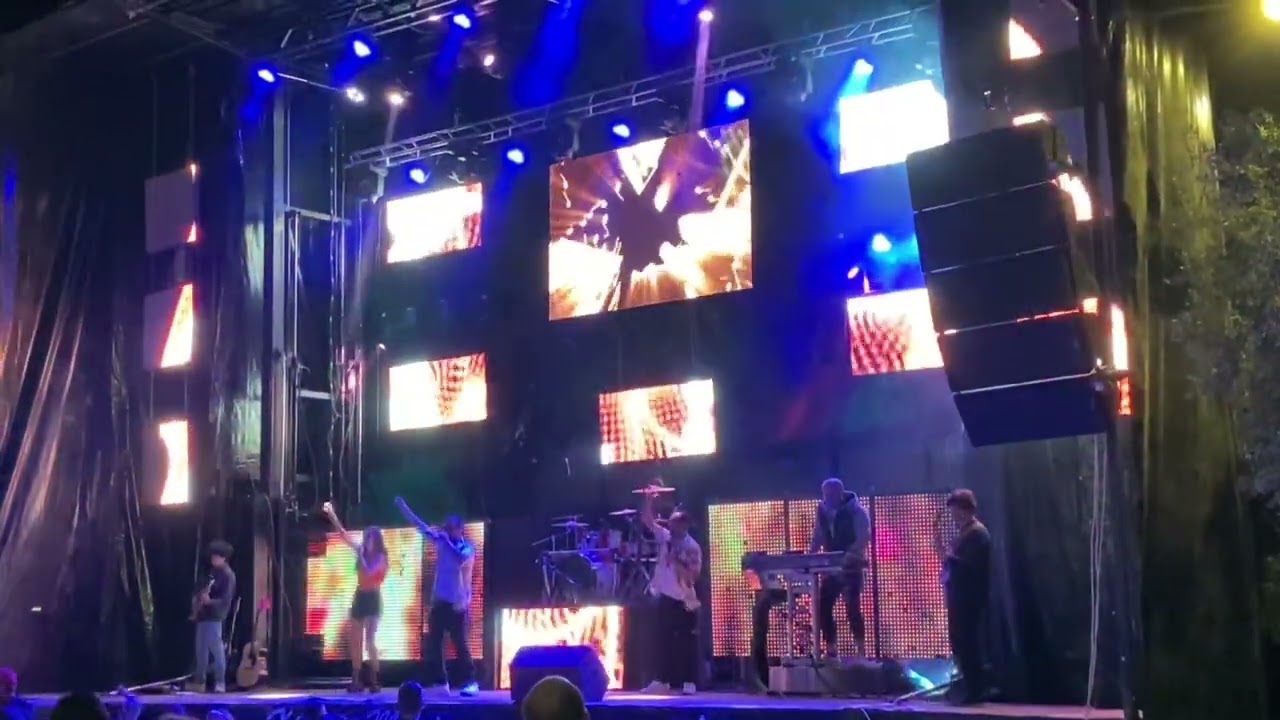 Grupo Xpress Music- Raínha do Tik Tok e Fazer Contigo (ao vivo em Roriz, 20/05/2023)