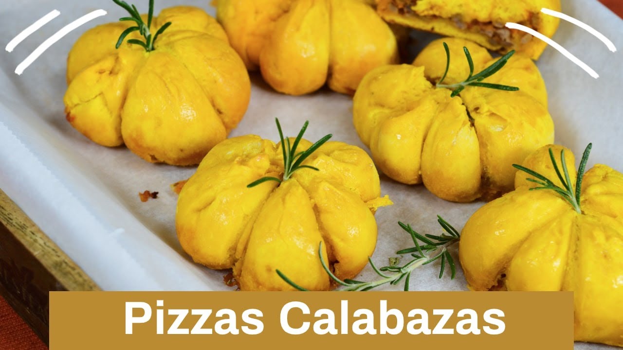 PIZZAS con forma de CALABAZAS