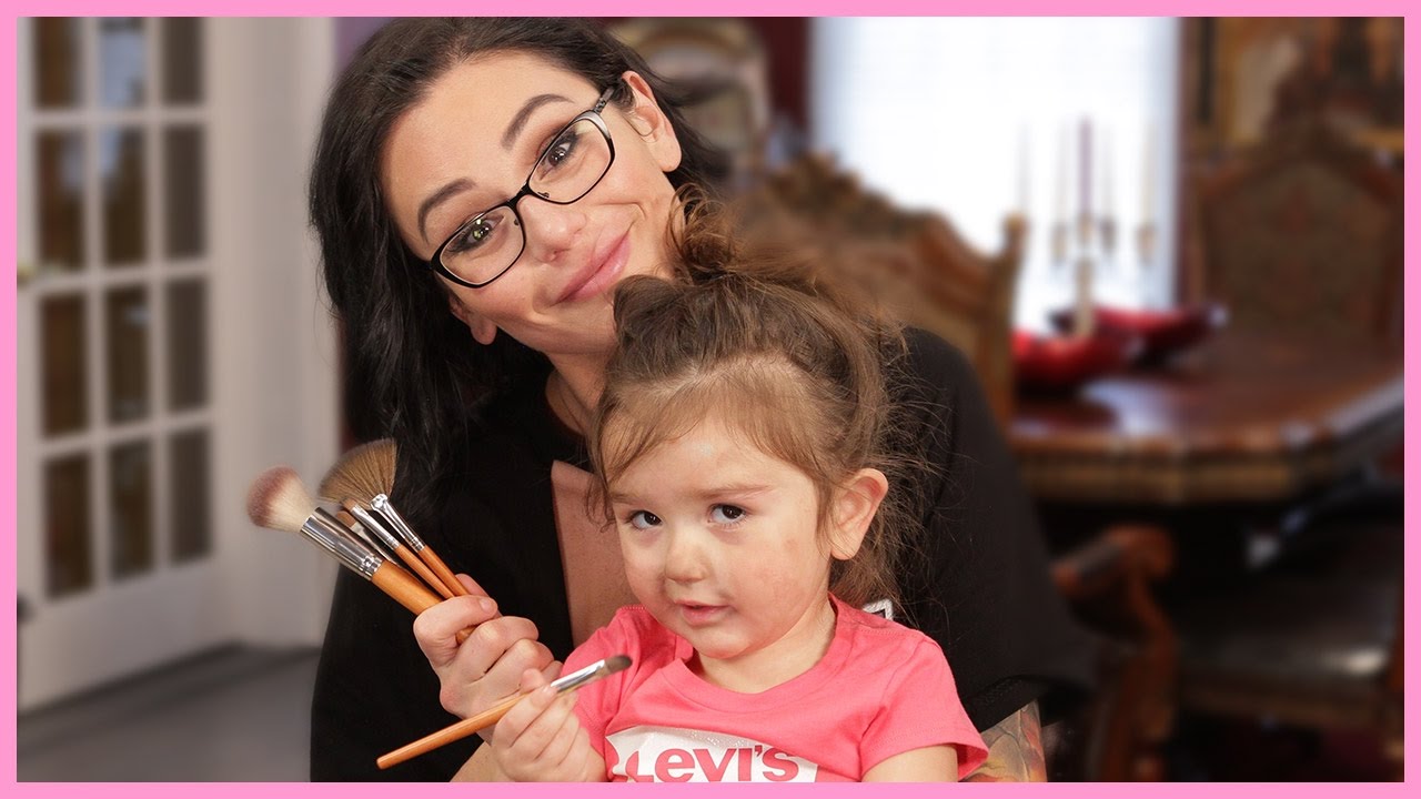 JWOWW's 5-Minute Mommy Makeup with Meilani!