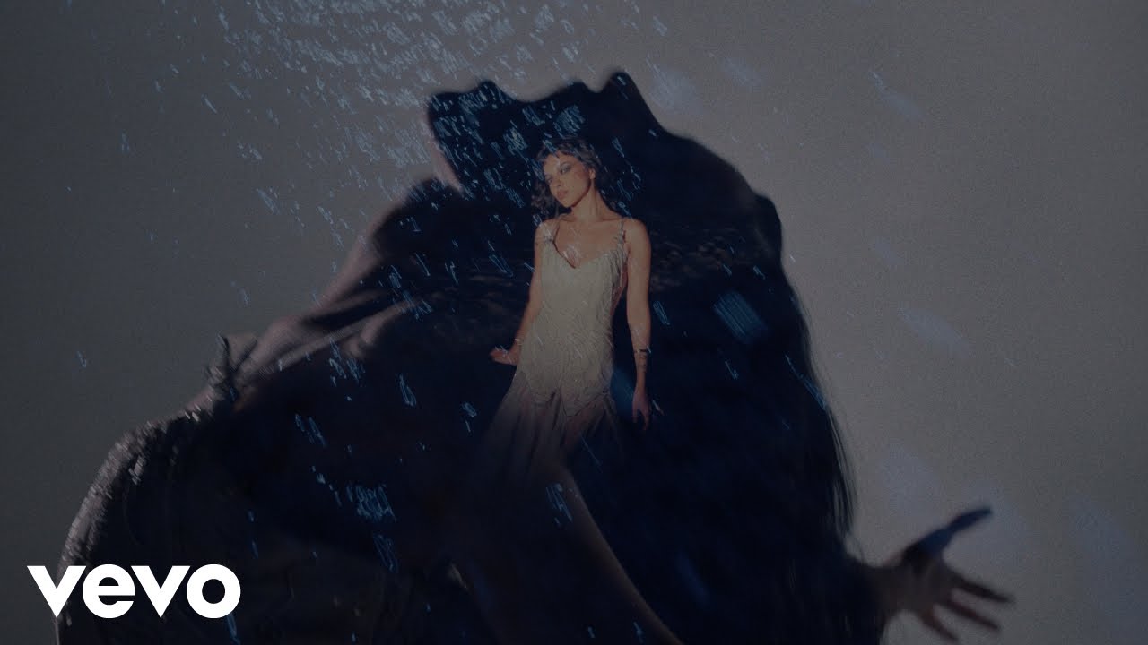 Juana Rozas - QUISIERA CHOCAR DESPACIO (Official Video)