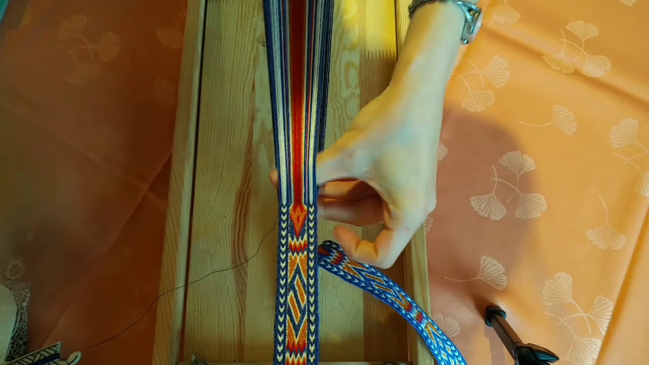Technika tkaní na destičkách, nebo také tzv. karetkování