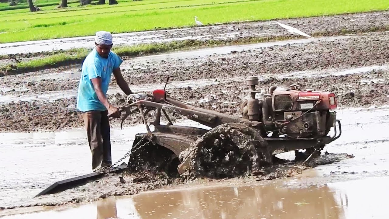 Miniature VST Shakti 130 Tractor With Altration Mud Leveling Setup On BellBoy / Palleturi Village