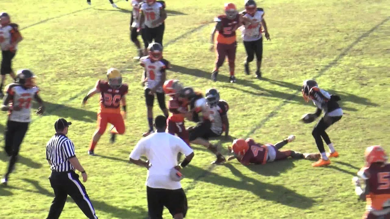 East Alabama Gator's QB Delvon Fegans stiff arms his way for a great gain!   Show some love!!