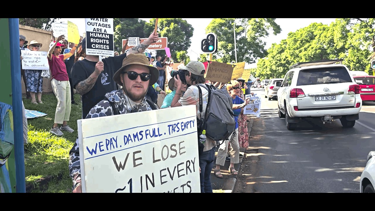&ldquo;Water Is a Human Right&rdquo;: Residents March After Weeks Without Supply