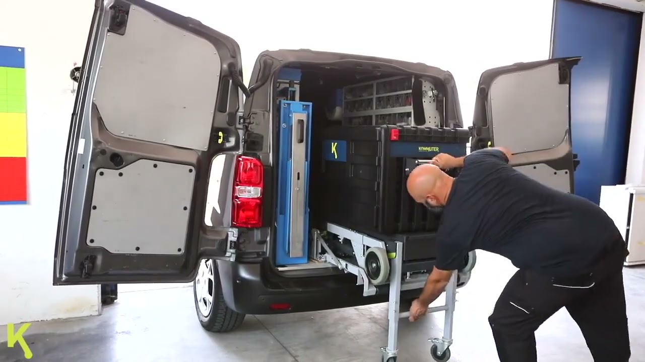 KOMMUTER BY LAGO. TURNS ANY PLACE INTO YOUR WORKPLACE