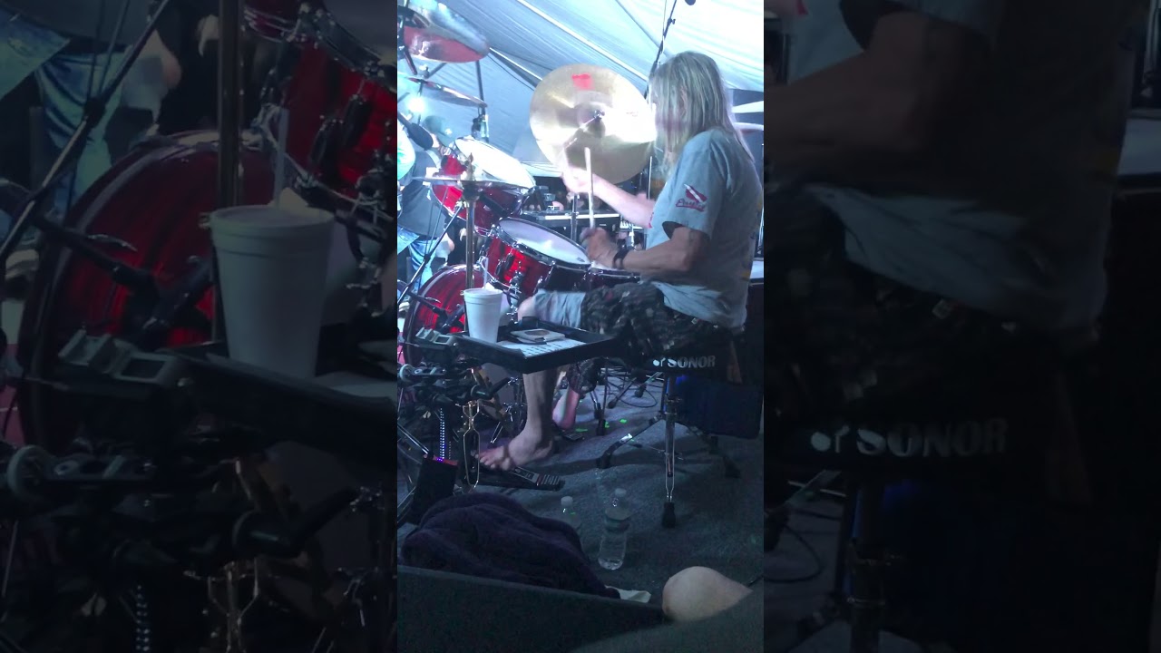 Behind Nicko Moonchild