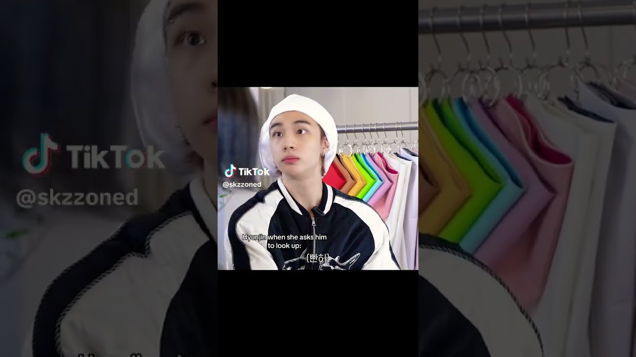 The way FELIX handing there.. #stay #kpop #lovestay #skz #muah #viral #viral #viral