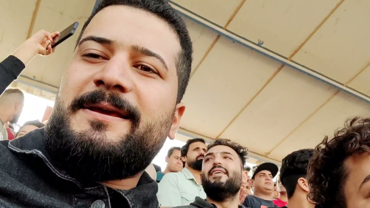 جمهور نادي الديوانية في مباراة الصناعة على ملعب الديوانية📷(الاعلامي علي العراقي)
