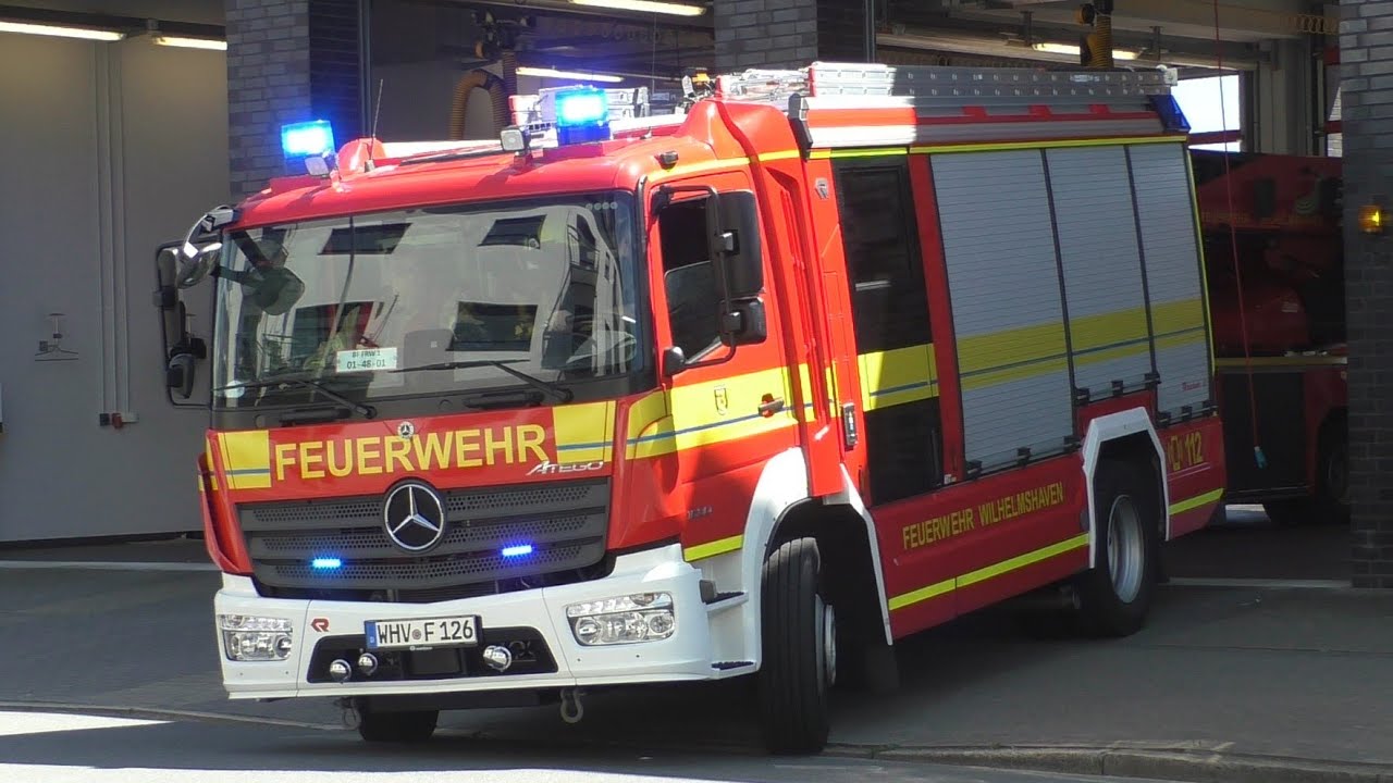 Kurzzug Feuerwehr Wilhelmshaven - FuRW 1 auf Einsatzfahrt zum BMA Alarm