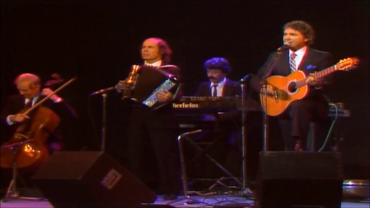 Pierre Perret - Estelle (Face au public, concert à Namur 1986)