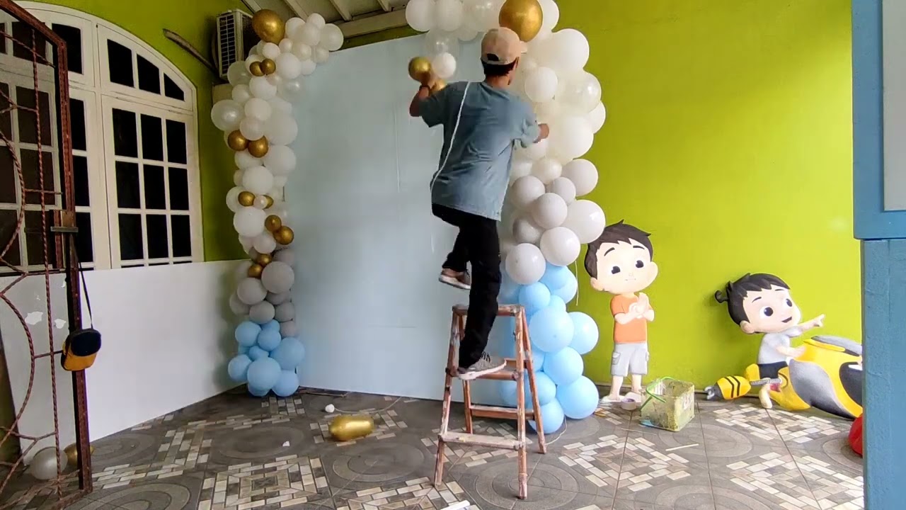 Backdrop styrofoam dibawa lagi atau untuk customer ? Dekor ultah tema Riko