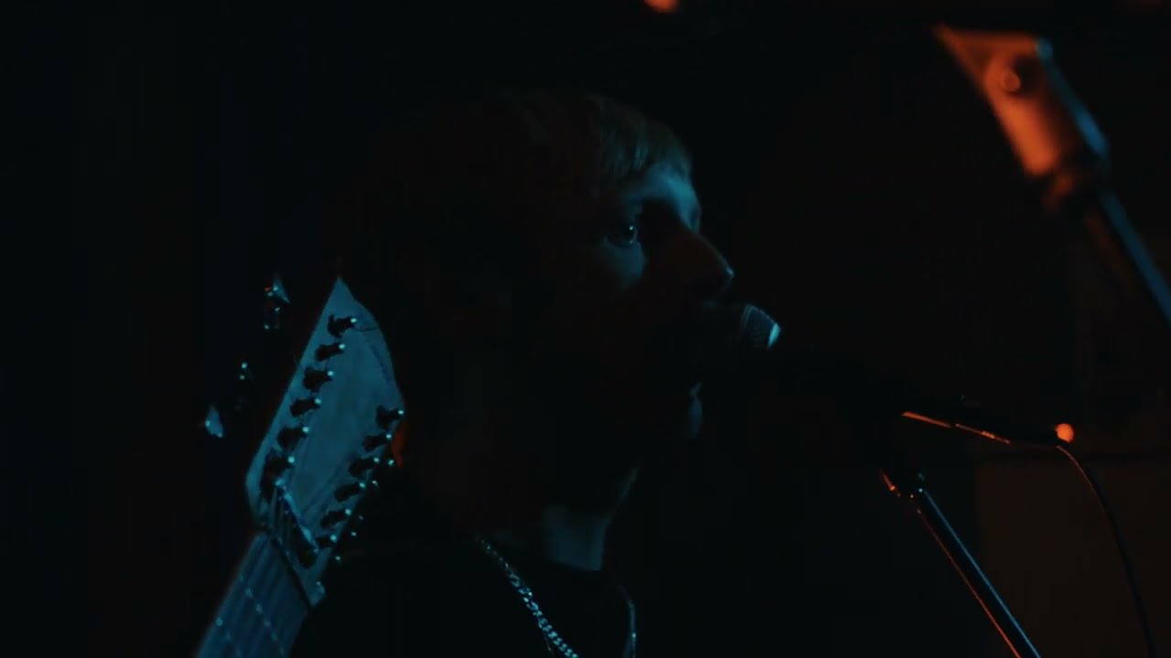 dorpsstraat 3 - Voorbij (live)