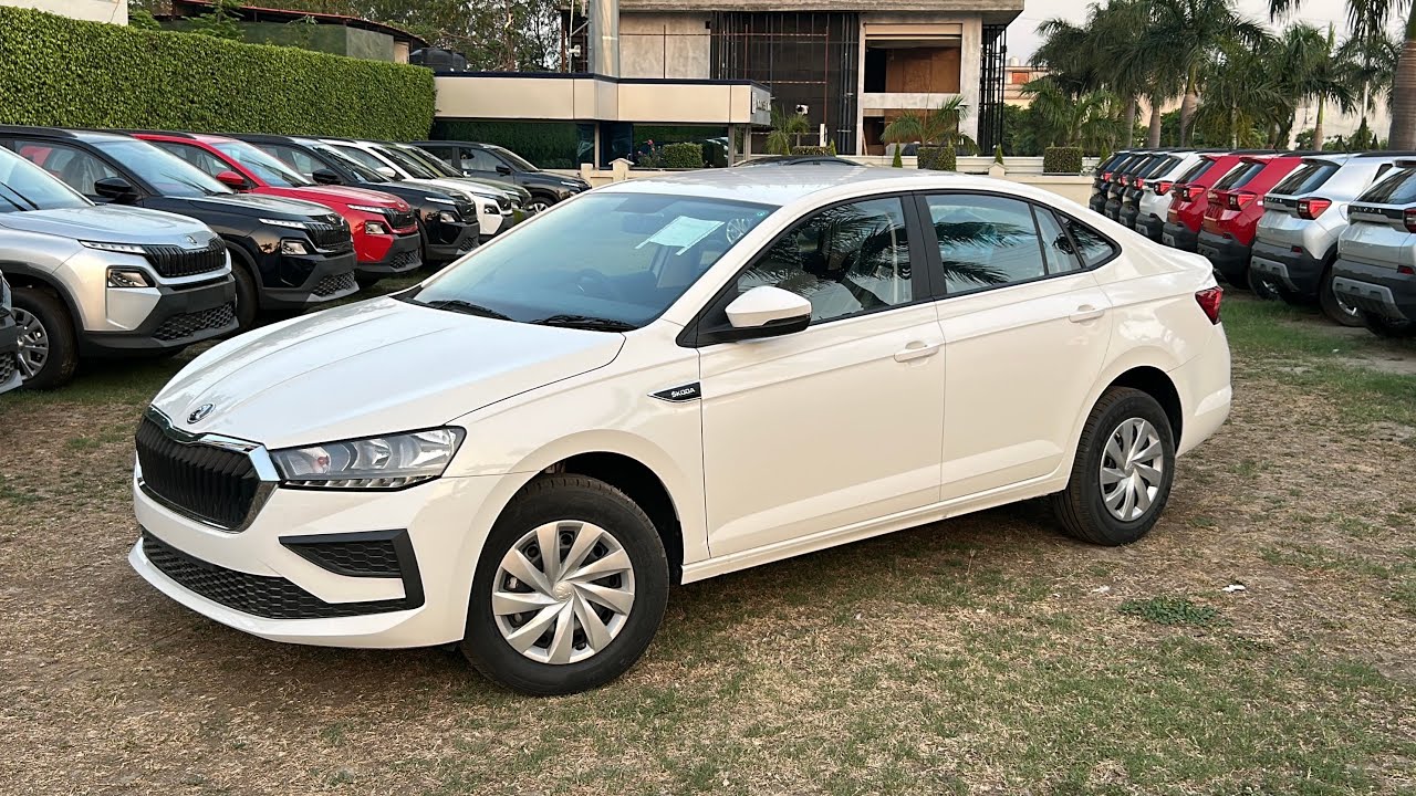 BASE MODEL हुआ अब और भी सस्ता 😍 2025 New Skoda Slavia Classic ♥️ Full Detailed Review