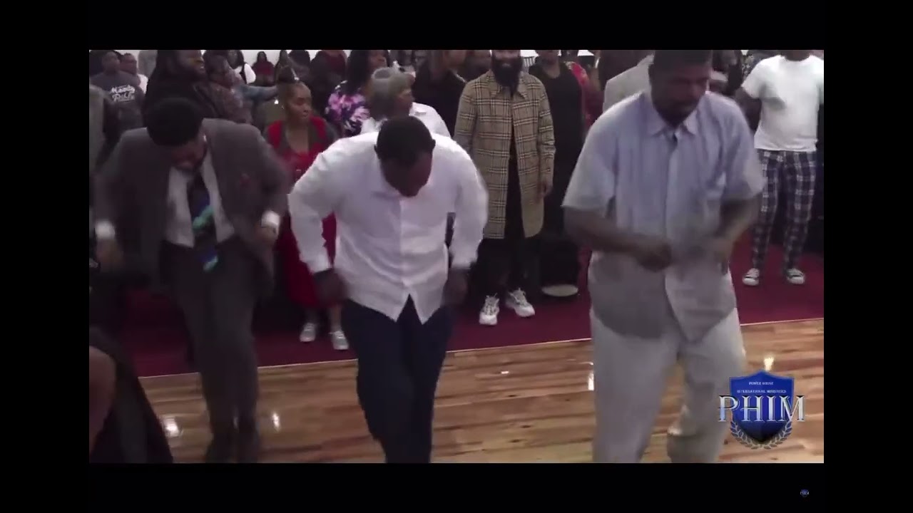 Turning Around for me Praise Break 🔥🙌🏽💃🏼❤️