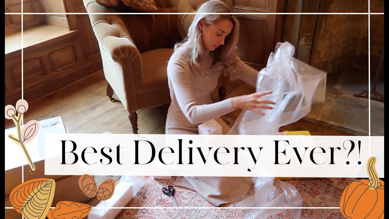 THE BEST DELIVERY EVER?! // Christmas in the Drawing Room // Fashion Mumblr Vlogs