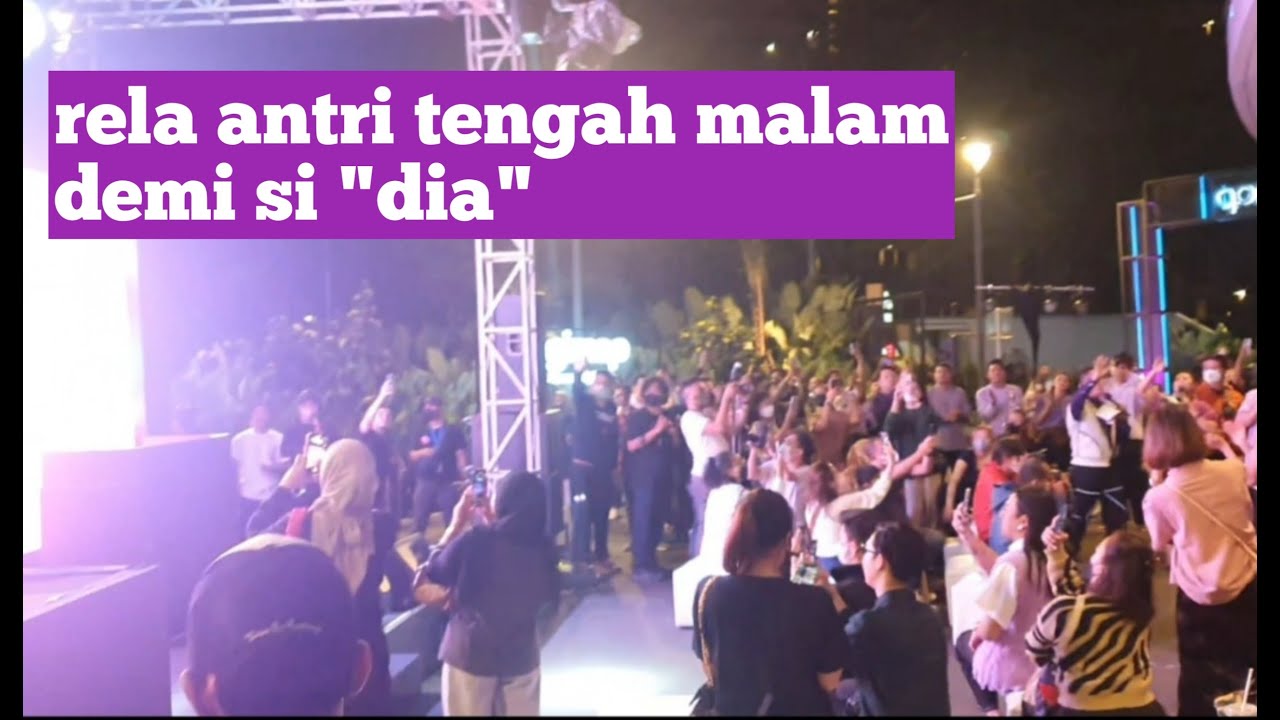 Detik detik launching perdana iphone 14 di mall PIM 3 featuring andien, meriah abis