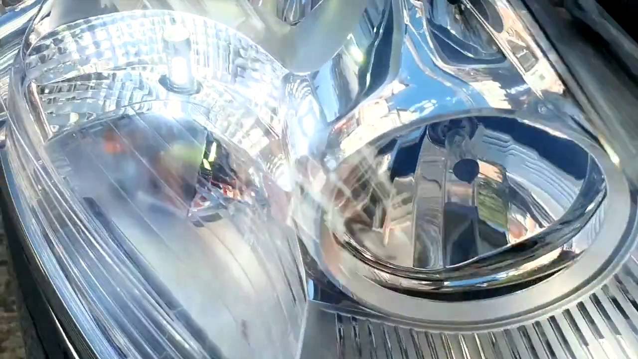 Peugeot 5008 - How to change the running light