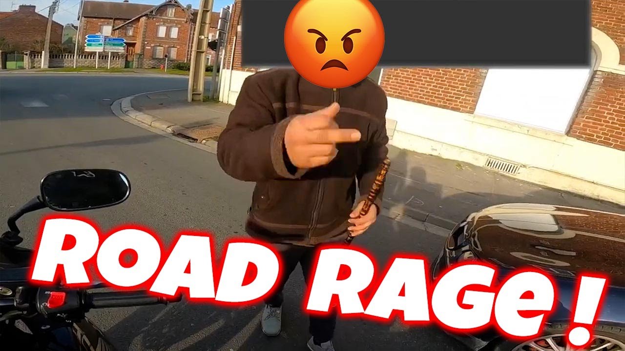 ROAD RAGE😡: UN MOTARD S'ÉNERVE SUR DES AUTOMOBILISTES ! (COMPILATIONS) 2023