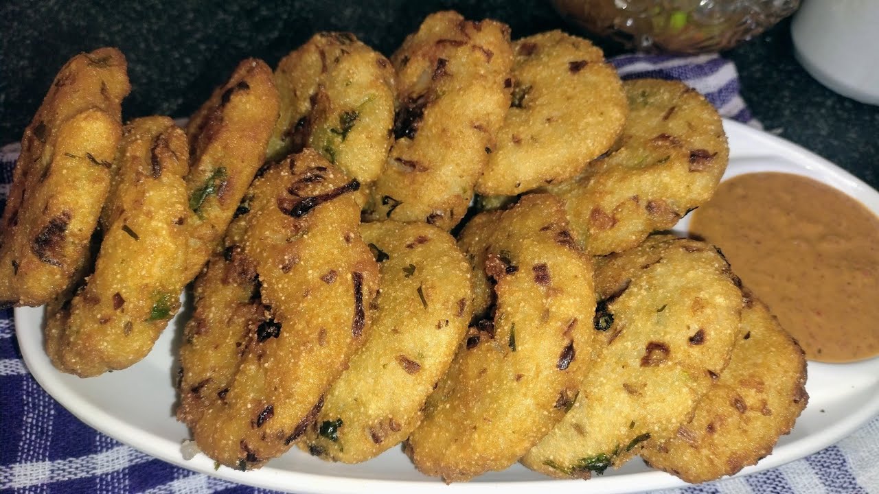 పప్పులు నానపెట్టె అవసరం లేకుండా మరమరాలు బొంబాయి రవ్వతో టేస్టీ ఇన్స్టంట్ గారెలు రెసిపీinstant tiffin