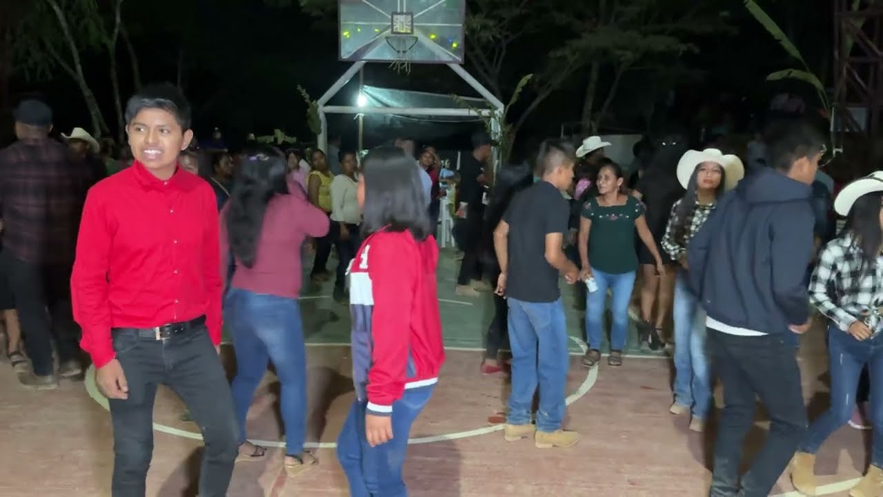 BAILE  con Raza Costeña en Fiesta anual en honor a San Isidro Labrador en Hidalgo  DVD 6