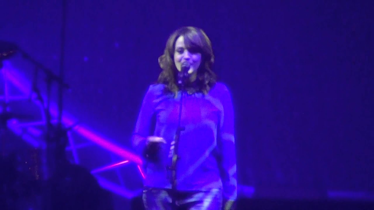 Carmen Consoli - Guarda l'alba (Live @ Palapartenope - Napoli) HD - 28/04/2015