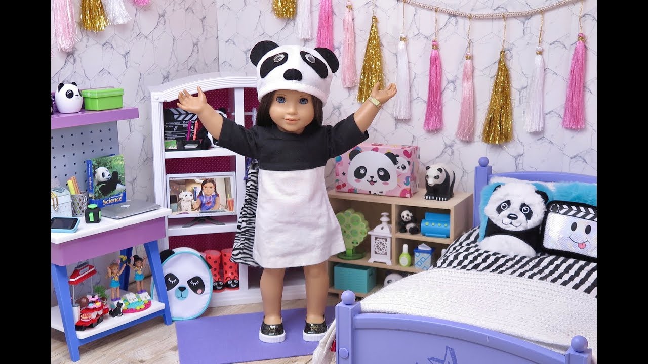 American Doll Bedroom for Panda Bears and Dress Up in Doll Room with Panda Toys!