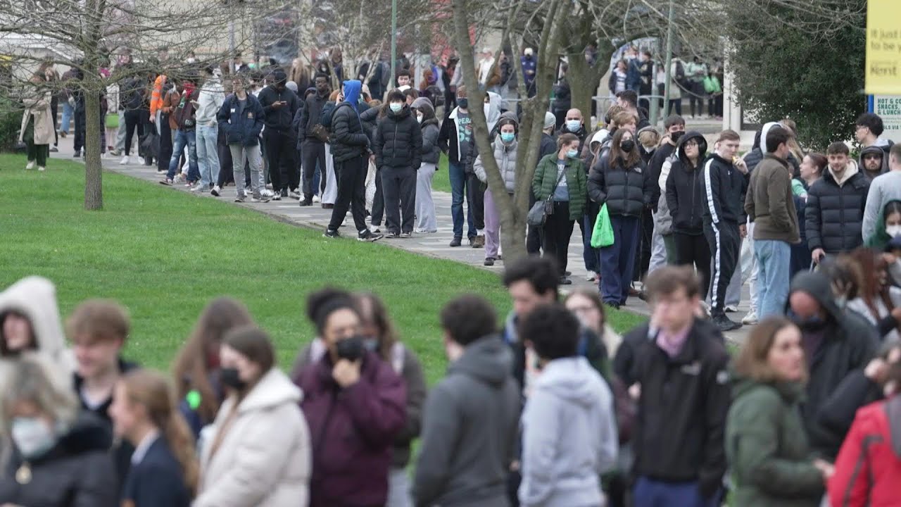 Dois mortos em epidemia de meningite 'sem precedentes' na Inglaterra | AFP
