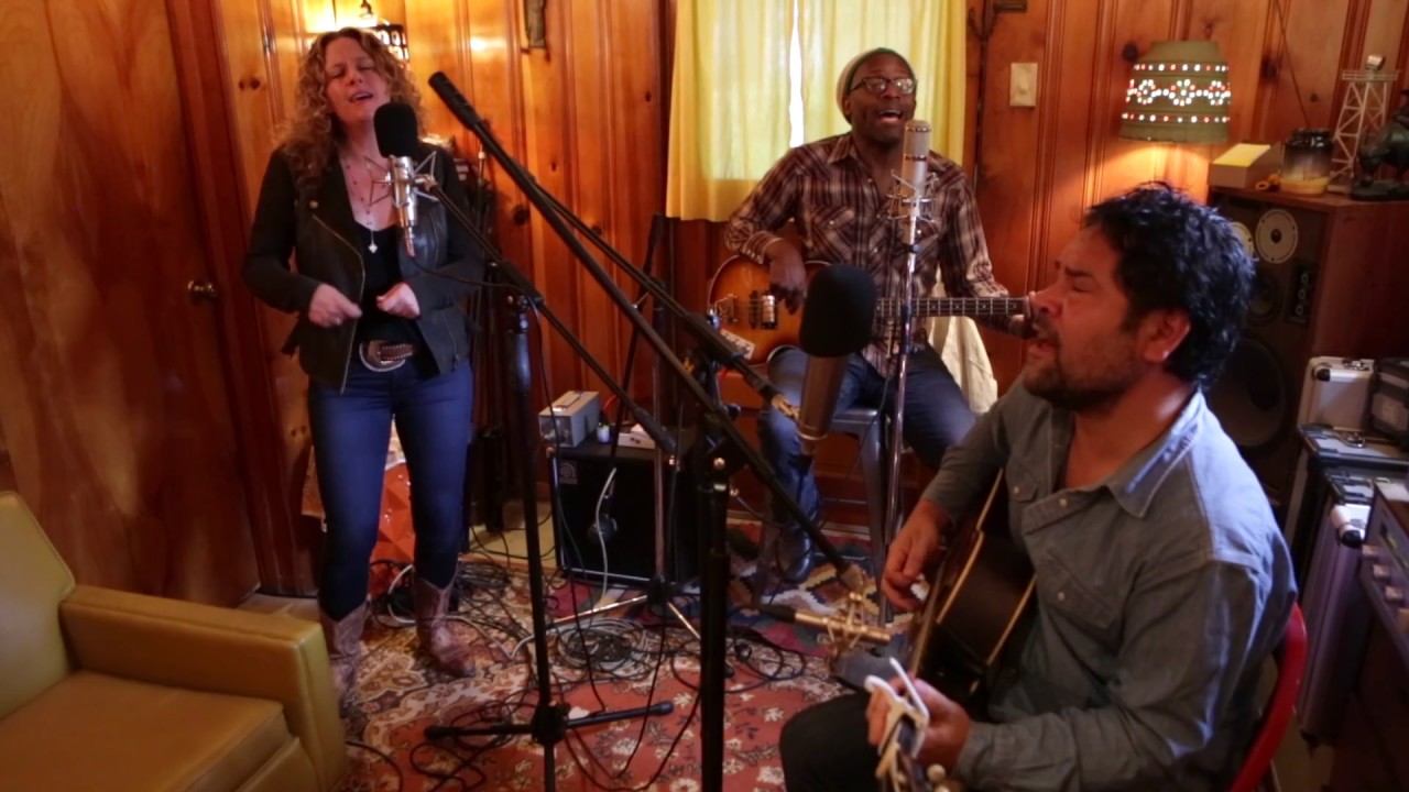 Amy Helm: Sing to Me | Peluso Microphone Lab Presents: Yellow Couch Sessions
