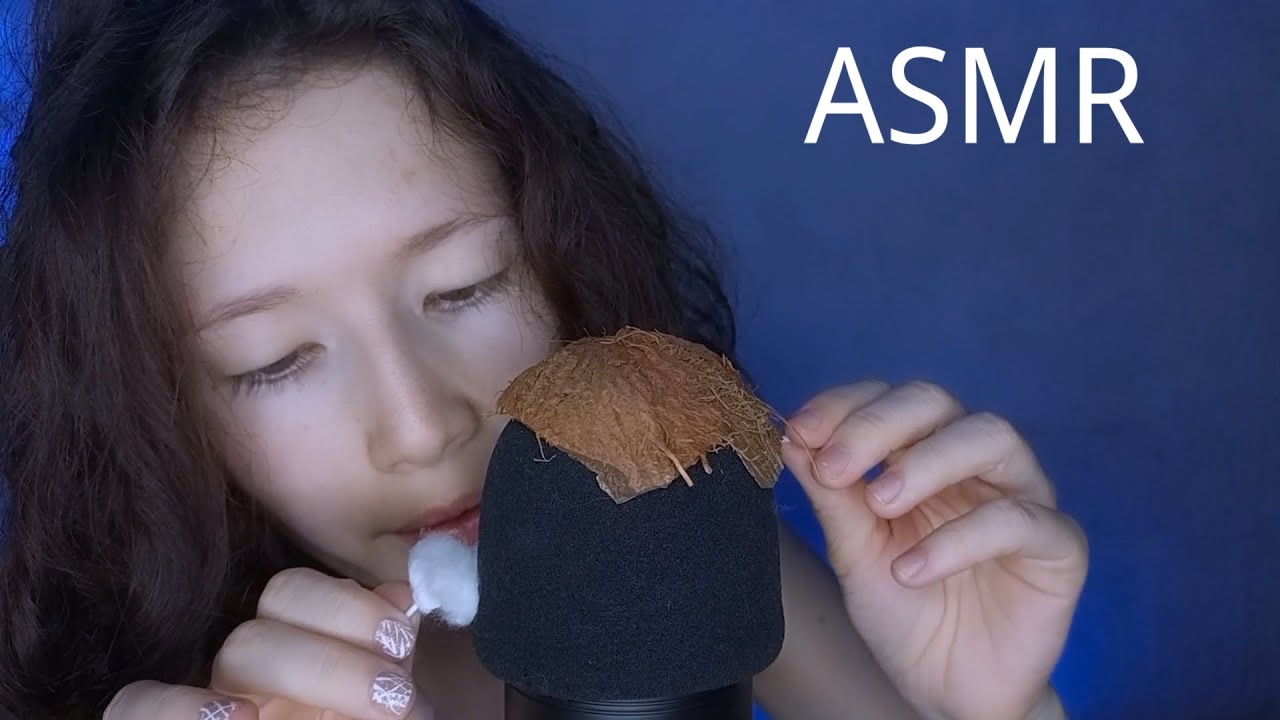 АСМР чистка ушек и неразборчивый шёпот | ASMR ear cleaning and unintelligible whispering