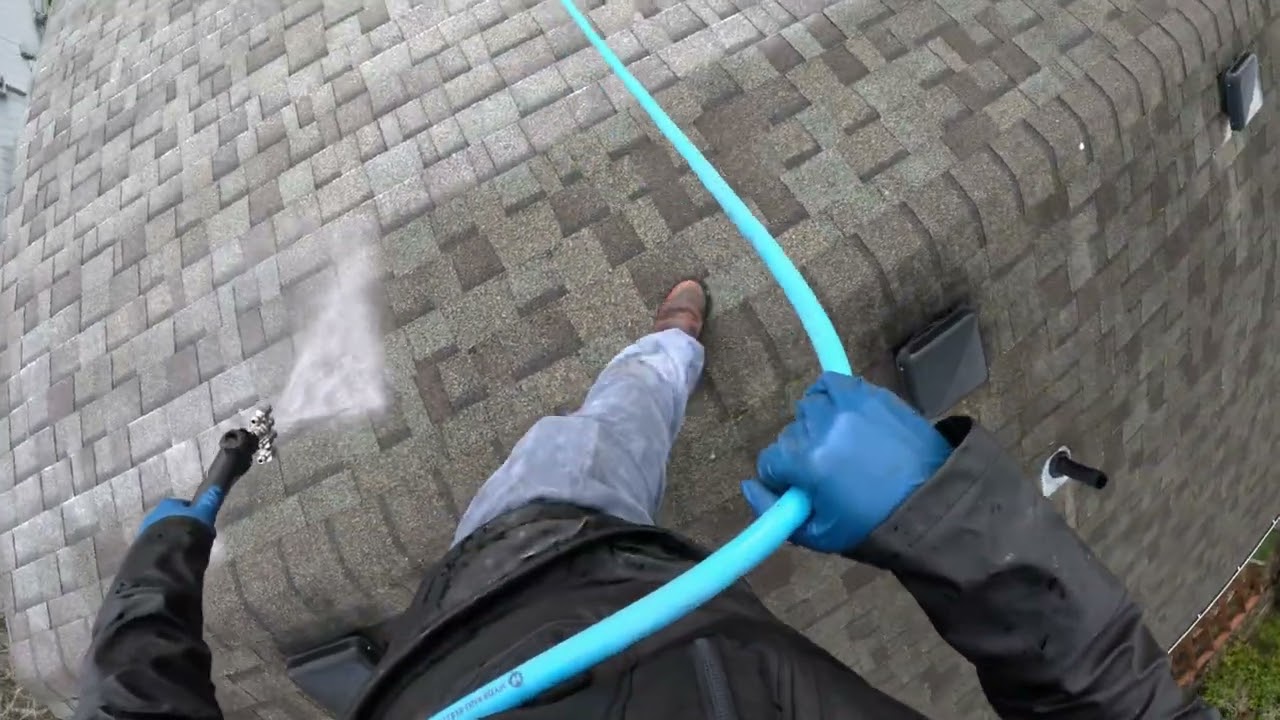 Roof Cleaning Service Vancouver WA- Residential & Commerical Cleaning - Expert Cleaners