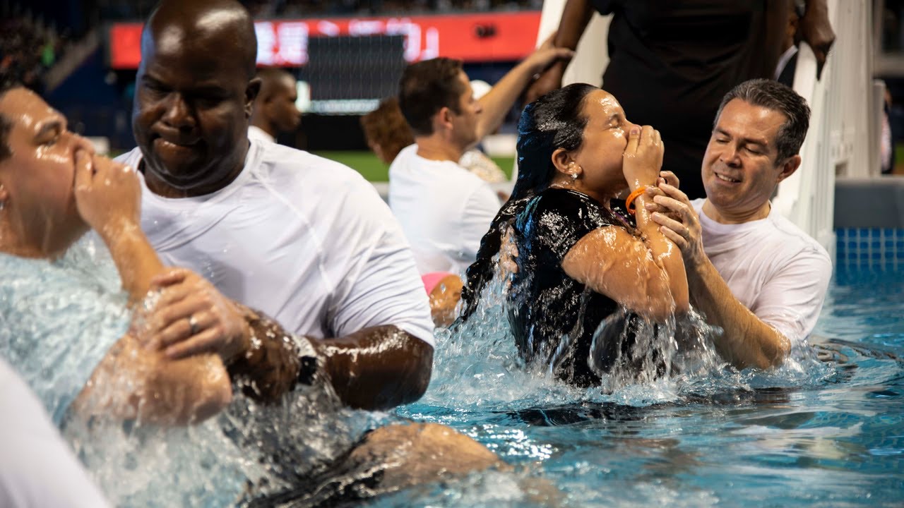 Nearly 30,000 people attended a Jehovah's Witness convention, over 200 of them were baptized