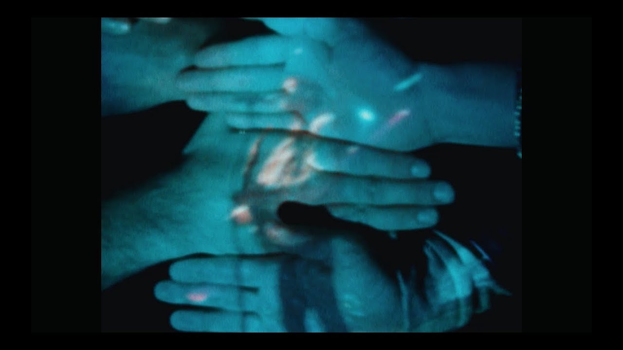 We Are The Grand - Caen Las Hojas (Video Oficial)